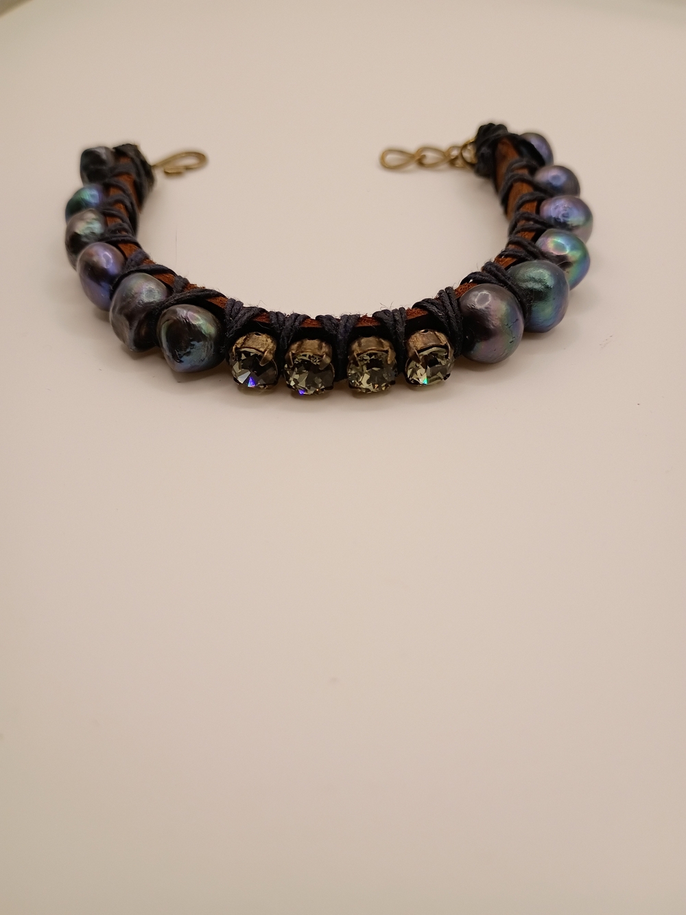Genuine Peacock Pearl and Crystal Beaded Bracelet - Black/Green